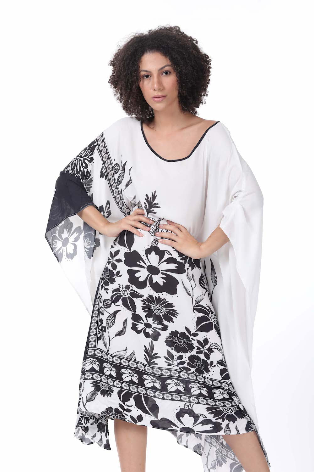 Black and white Avanti Short Kaftan (TheSwankStore) Viscose Crepe fabric